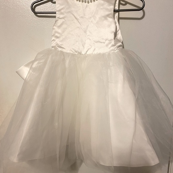 Flower girl white pearl dress - Picture 1 of 3